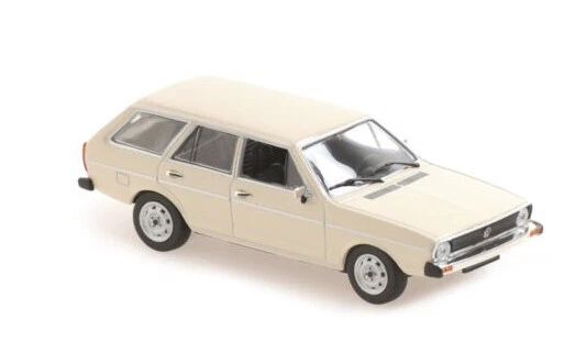 MAXICHAMPS - VOLKSWAGEN Passat Variant 1975 bianco - 1/43 - MXC940054211 - Immagine 1 di 1