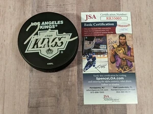 RARO JSA Tom Glavine Firmado Puck Certificado de Autenticidad Los Angeles Kings Atlanta Braves Béisbol - Imagen 1 de 3