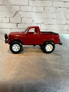 2014 Chevrolet Silverado Truck 2"H X 4" L Diecast Red VTY - Picture 1 of 6