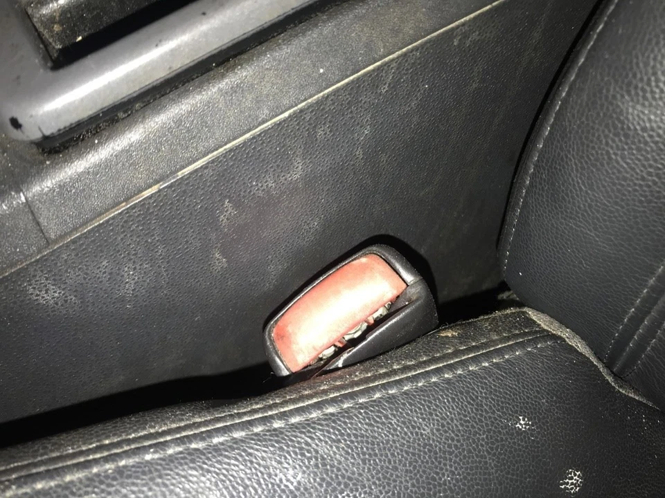 Seat Belt Front Bucket Seat Driver Buckle Fits 05-11 14 VOLVO XC90 2649226 Foto 1 de 1