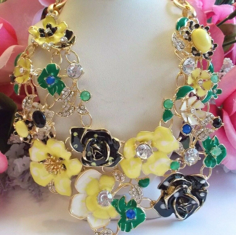 BETSEY JOHNSON LUSCIOUS 黄色水晶和珐琅镶嵌花卉花园项链  — 第 1/4 张图片