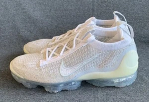 Nuove scarpe da ginnastica Nike Air Vapor Max Triple bianche da donna 7,5 running Flyknit - Foto 1 di 12