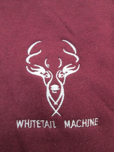 VETEMENTS Felpa con cappuccio XL Burgandy coda bianca macchina cervo buck ricamata NUOVA 18