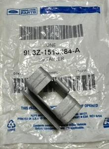 Genuine Ford Door Scuff Plate Clip / Retainer 9L3Z-1513284-A - Picture 1 of 2