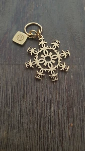 Original Damen Chanel Ketten/Taschen Anhänger Edelstahl Goldfabend - Bild 1 von 1