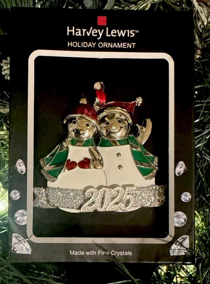 Adorno navideño plateado Harvey Lewis "Expecting a Baby" 2025 con cristales finos Foto 1 de 1