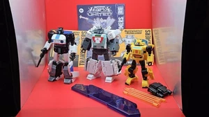 Transformers Legacy Origins Bumblebee, Jazz, & Wheeljack - Picture 1 of 4