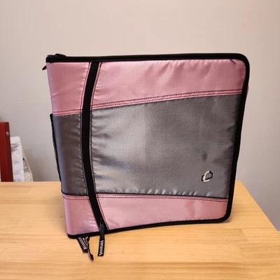 Carpeta rosa Case-It 3 anillos Foto 1 de 4