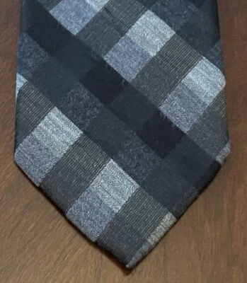 Van Heusen Black Gray 55% Viscose 45% Polyester Made In China - Image 1 of 4