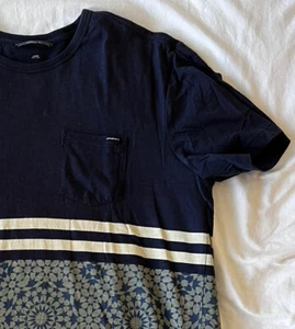 O'Neill blau geometrisch gestreiftes Herren-Taschen-T-Shirt Größe L - Bild 1 von 5