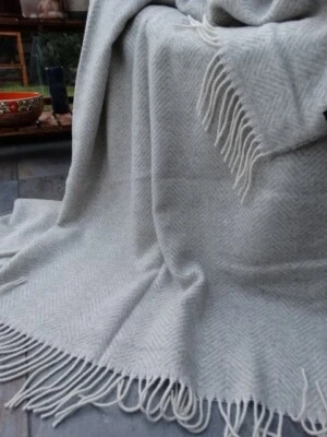 Wolldecke 140x200cm  Schurwolle  Kuscheldecke Decke 80% Merinowolle Hellgrau - Bild 1 von 4