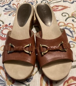 Circa Joan & David WN SZ 8M CJPence Brown Leather Wedge Heel Mules Straw Wedge - Picture 1 of 9