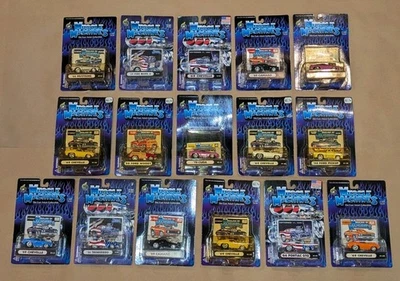 Lote de 16 MÁQUINAS MUSCULARES 1/64 carros de metal fundido Chevelle Mustang Cuda Camaro novo na embalagem - Imagem 1 de 4