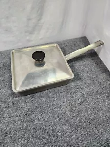 Vintage Mirro 5124M Square POACH EGG Pan Lid 4 Cups Tray Long Handle - Picture 1 of 6