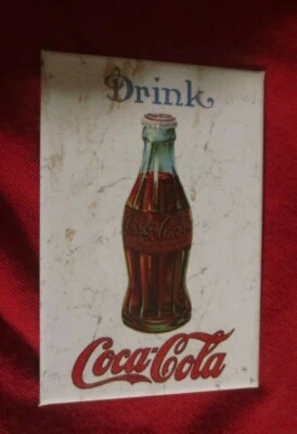 Coca-Cola Magnet with plastic overlap Drink Coca-Cola with Bottle - Image 1 of 2