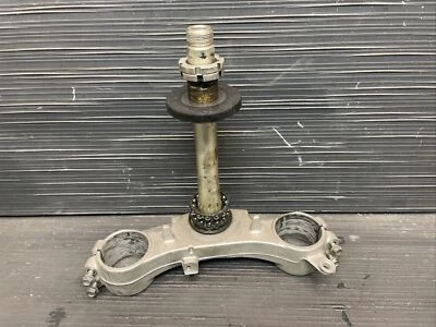 Suzuki GSXR1000 2002 árbol triple inferior, puente colgante horquilla inferior #122723 Foto 1 de 4