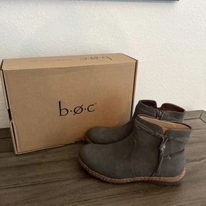 b.ø.c Boots Women’s 7. 5 M Addi Dark Grey Side Zip Man Made & Leather $110 - Imagen 1 de 21