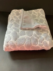 Nuby Baby Blanket White Gray Grey Stone Pebble Pattern - Picture 1 of 10