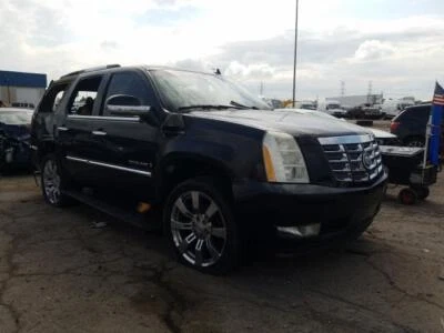 Used Front Right Upper Upper Control Arm Front fits: 2007 Cadillac Escalade new - Image 1 of 4