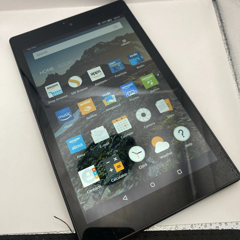 Amazon Fire HD 8 (5th Gen)SG98EG Wi-Fi eBook Reader Tablet Black - Image 1 of 4