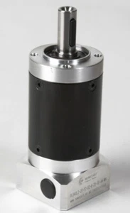 PL40 - Transmisión planetaria Neugart PLE compatible caja de cambios planetaria - Baja reacción - Imagen 1 de 8