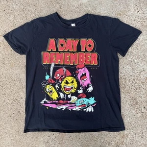 A Day To Remember Band T Shirt Punk Size Large Pac-Man Keep Running Your Mouth - Picture 1 of 4