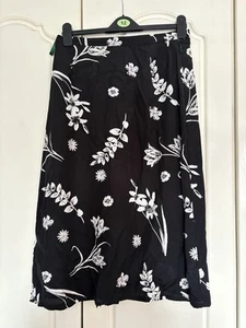 Vintage Women’s Laura Ashley Floral Skirt Black White UK 14 - Picture 1 of 3
