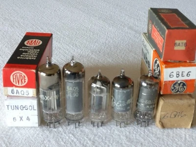 LOTTO DI VALVOLE PER RICAMBI RADIO : 6AT6 + 6BA6 + 6BE6 + 6AQ5 + 6X4 - Immagine 1 di 2