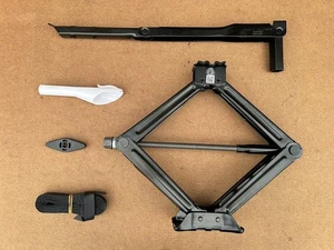 2019 2023 LINCOLN NAUTILUS JACK, LUG WRENCH - Picture 1 of 1