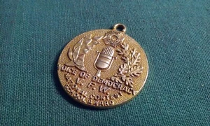 V.F.W. Medaille Stimme der Demokratie Nationalkongress Wettbewerb Schulpreis goldfarben - Bild 1 von 3