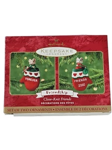 Set Of 2 Vintage 2000 Hallmark Close-Knit-Friends Forever Mouse Mitten Ornaments - Picture 1 of 6