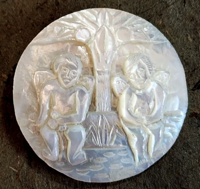 Two Angels ~ Large Vintage Carved Bethlehem Pearl Picture Button ~ 1-9/16" - Image 1 of 4
