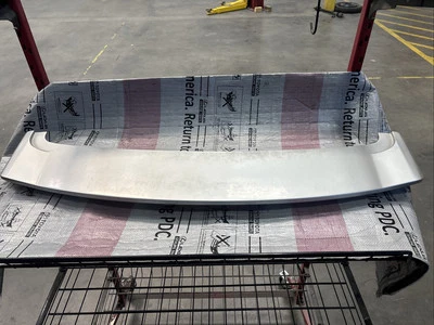 Alerón trasero deportivo Hyundai Santa Fe 2013-2018 OEM 87210-4Z000 Foto 1 de 4