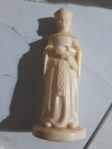 Vintage ROXY Weighted replacement chess piece Ivory Queen Renaissance Medieval - Picture 1 of 4