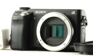 Near MINT Sony Alpha NEX-6 16.1MP Digital Camera - Black (Body Only) From Japan - Picture 1 of 13