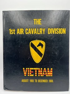 THE FIRST TEAM The First Air Cavalry Division in VIETNAM 1965-1969 HB Buch - Bild 1 von 12