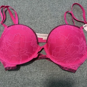 Victoria's Secret sehr sexy Push-Up BH mit Spitze Hot Pink Größe 34B - Bild 1 von 4