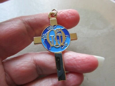 VINTAGE GOLD TONE ENAMEL MOTHERS UNION ENAMEL GLOBE CROSS FOB PENDANT NECKLACE - Image 1 of 2