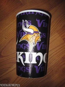 HALLMARK~NFL MINNESOTA VIKINGS~PARTY SUPPLIES~PLASTIC SOUVENIR CUPS~5.75"~NWT - Picture 1 of 1