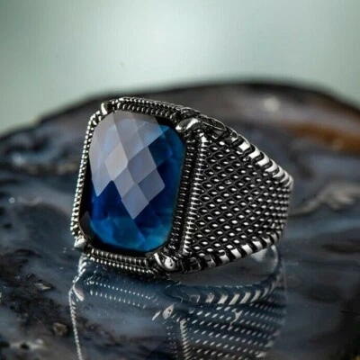 Anillo de plata de ley 925 maciza facetado piedra de circón azul para hombre con garras Foto 1 de 4