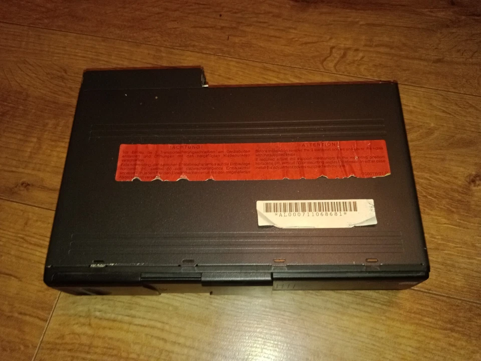 Range Rover L322 CD Changer 65.12-6 913 388 6 Disc 2002 to 2005 Land Rover - Image 1 of 4