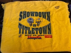 Vintage 1997 NFL Green Bay Packers Showdown in Titletown Souvenir Rally Towel - Picture 1 of 4
