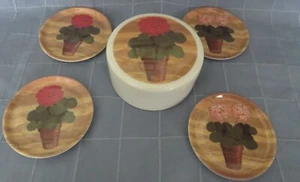 Vintage Lacquerware Floral Round Box Set of 4 Coasters 4” with Lip - Foto 1 di 6