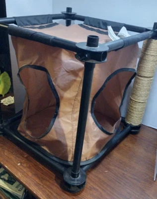 Kitty City Hideaway with scratching post Condo, attach other Sportpet units - Image 1 of 4