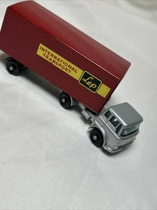 Matchbox Lesney M-2 Articulated Freight Truck International Transport. - Picture 1 of 15