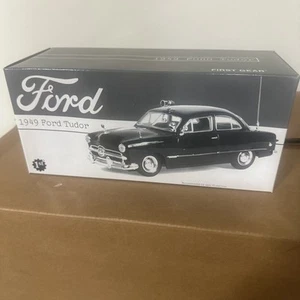 First Gear 1949 Ford Tudor Police Car Club Edition 19-0025 1/25 Scale NIB - Picture 1 of 6