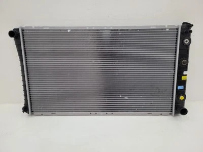 Radiador para Chevrolet Caprice Foto 1 de 3