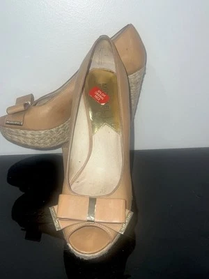Micahel Kors Bow Wedge Espadrille Sizze  9M - Image 1 of 4