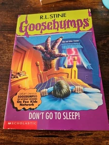 Goosebumps #54 Don’t Go To Sleep! 1st Print With Cards & Bookmark Attached - Picture 1 of 5