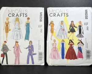 Patrones de costura artesanales McCall’s dos (2) ropa para muñecas #M6258 y M6232 sin cortar - Imagen 1 de 9